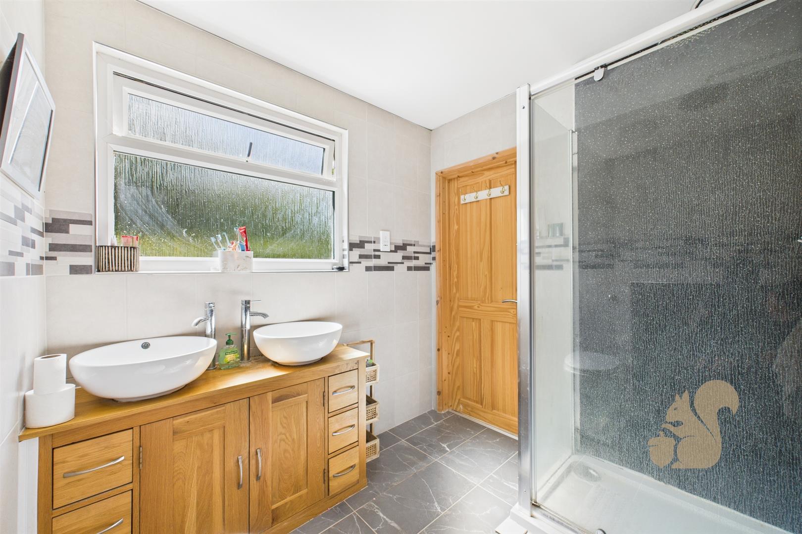 Ensuite